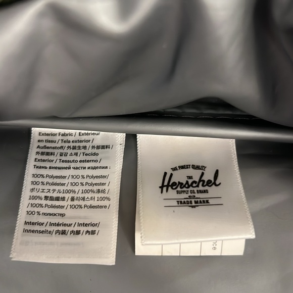 Herschel pop Quiz Insulated Lunchbox - Picture 4 of 6